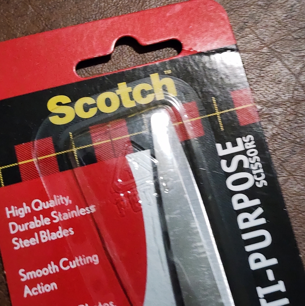 Scotch Multi-Purpose Scissors - Red and Gray - Picture 5 of 7